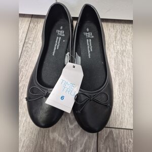 Time and Tru Womens Black Memory Foam Bow Ballet Flats